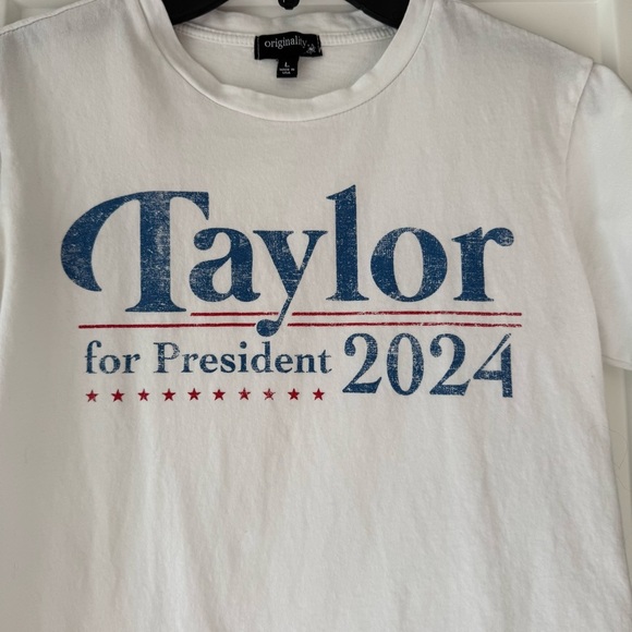 BUNDLE OF 2 | Taylor Swift | Karma | Kids White Graphic T-Shirt | Size L - Picture 1 of 6